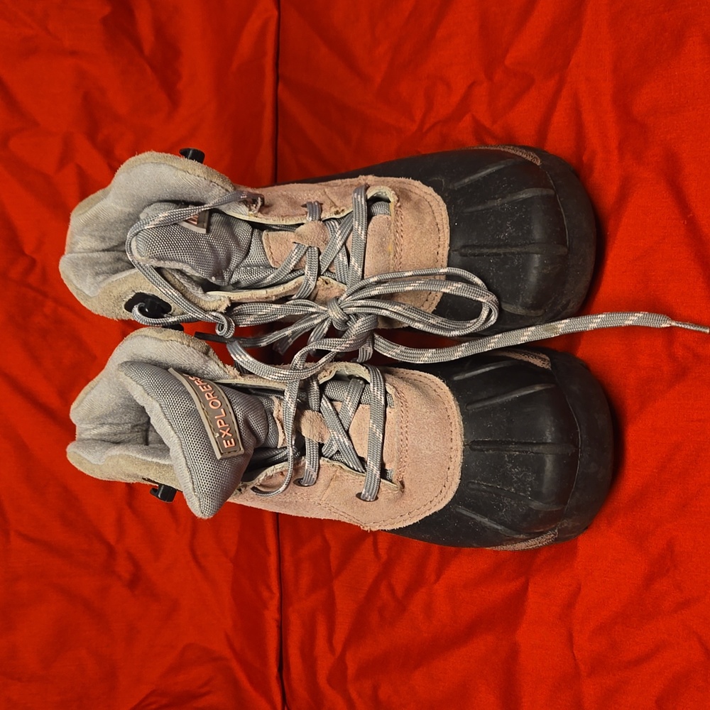 Girls boots